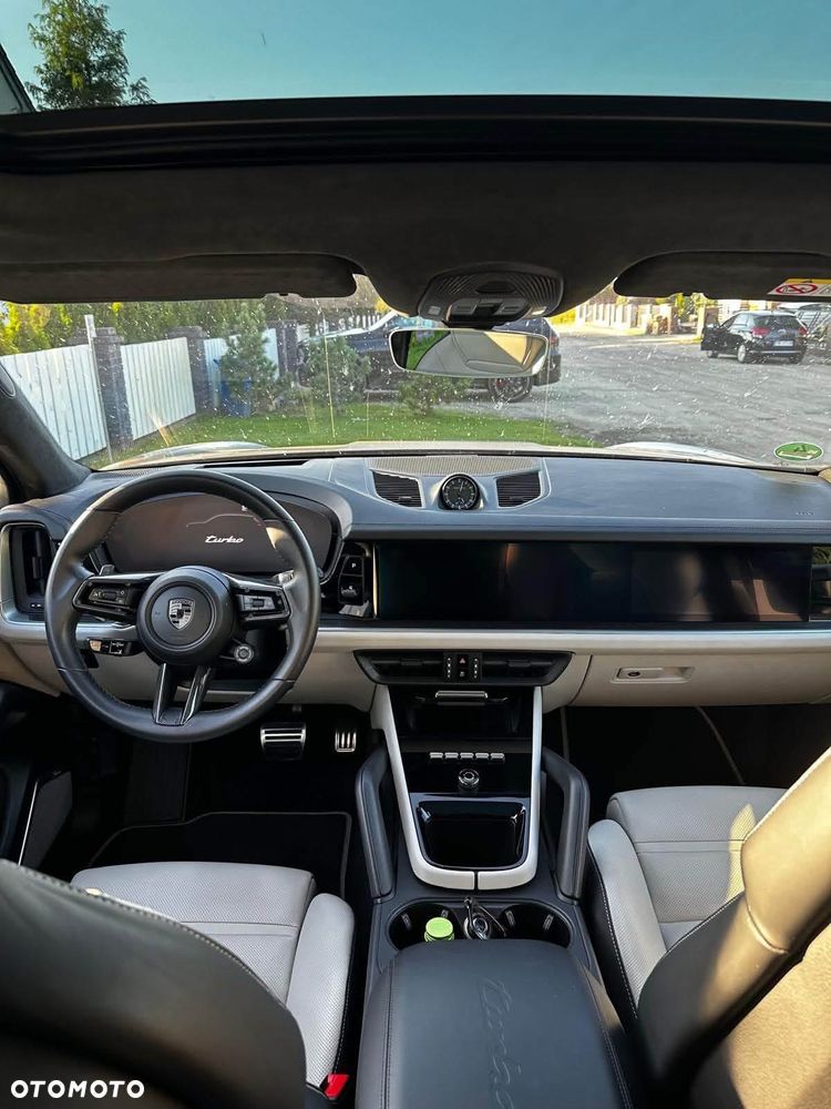 Porsche Cayenne Turbo GT - 11