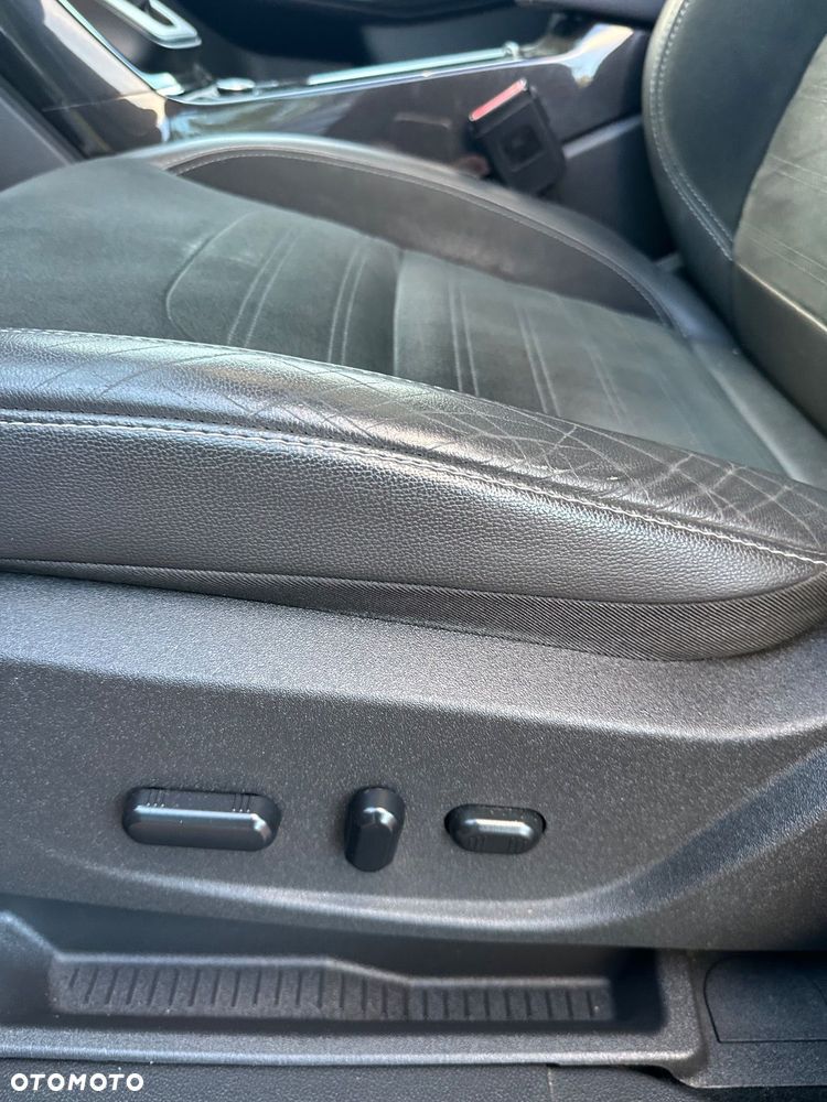 Ford Kuga - 22