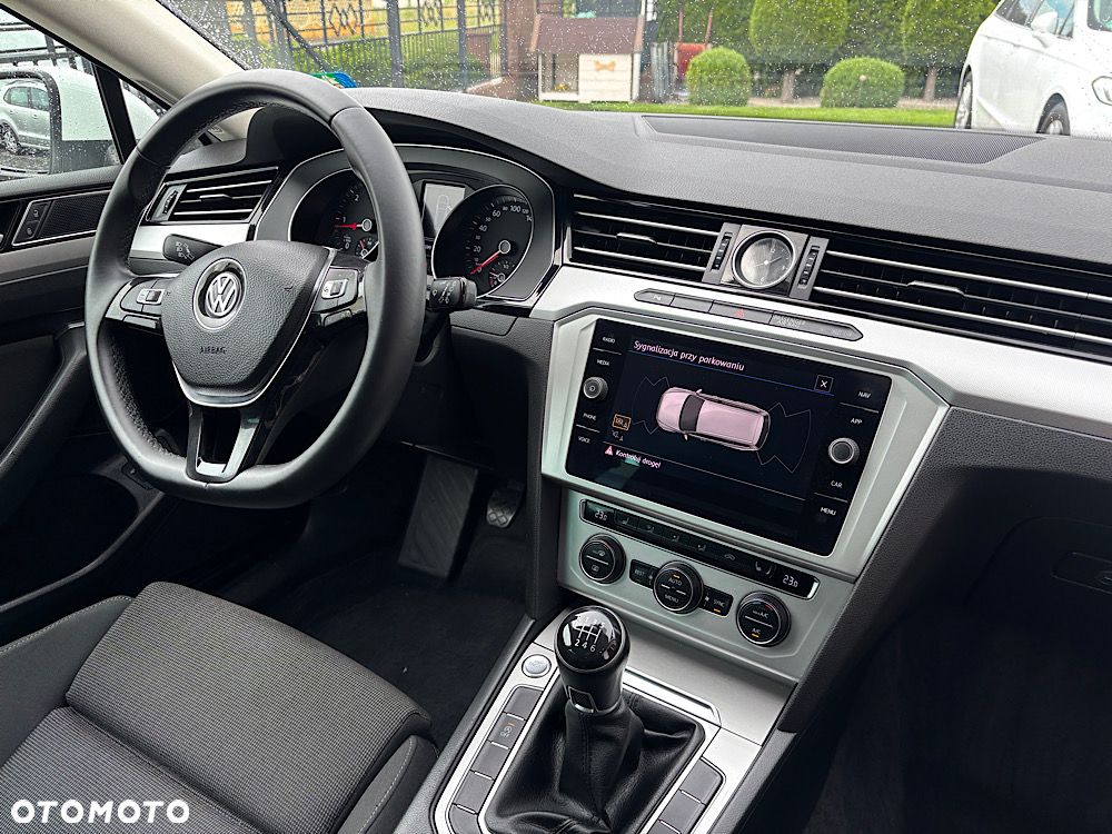Volkswagen Passat 2.0 TDI BMT Highline - 32