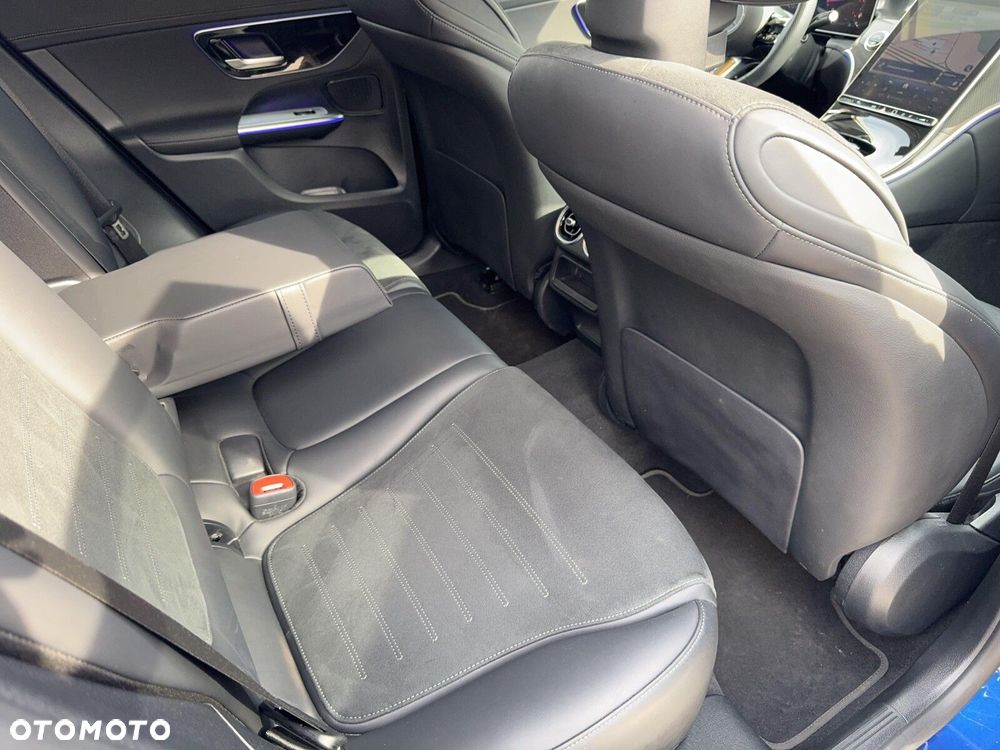 Mercedes-Benz GLC - 21