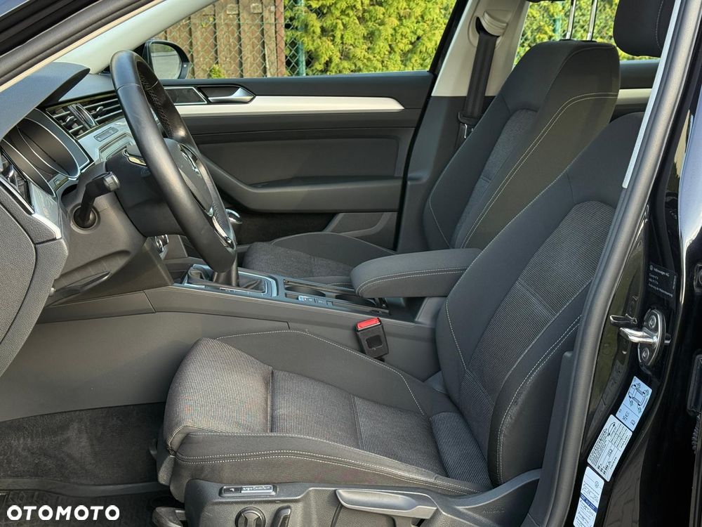 Volkswagen Passat 2.0 TDI (BlueMotion Technology) Comfortline - 15