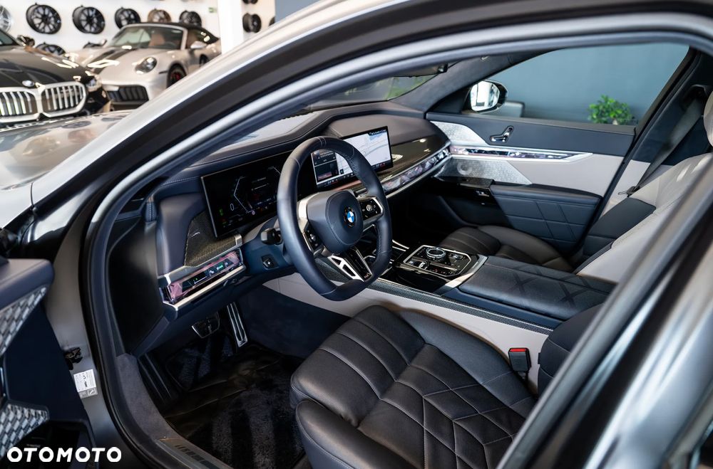 BMW Seria 7 740d xDrive sport - 19