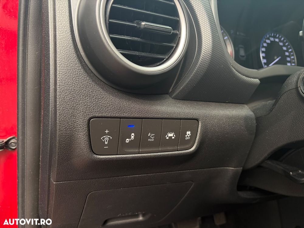 Hyundai KONA 1.6 T-GDI 4WD Aut. Premium - 9