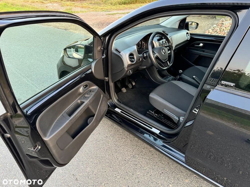 Volkswagen up! 1.0 United - 11