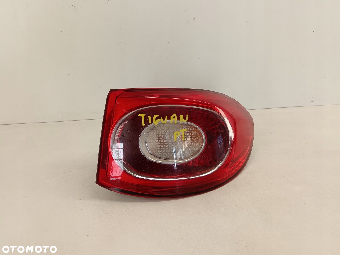 LAMPA PRAWA TYLNA VW TIGUAN I 07-13 - 1