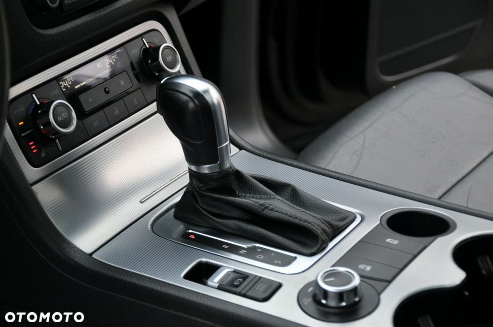 Volkswagen Touareg - 38
