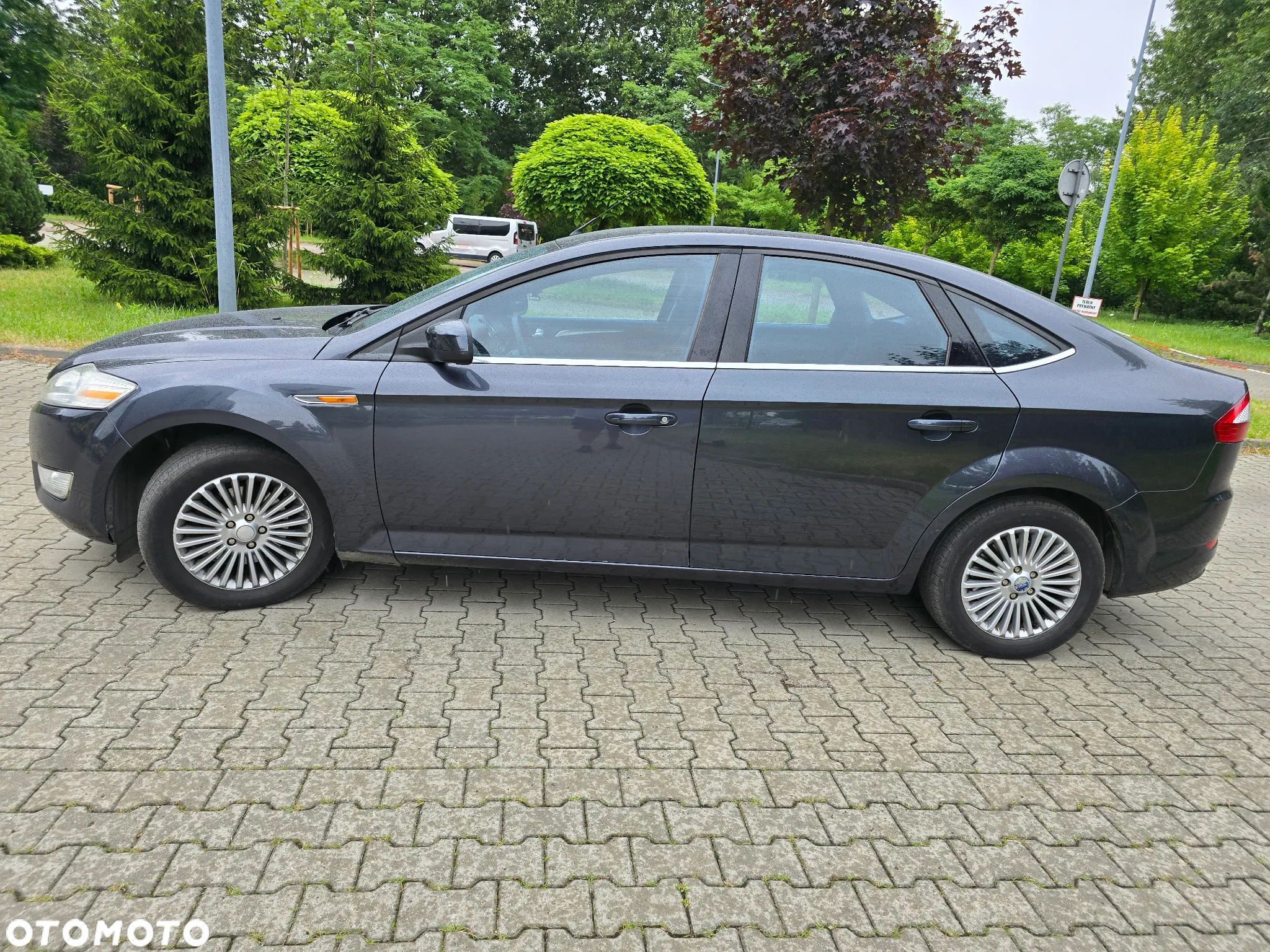 Ford Mondeo 1.8 TDCi Ambiente - 24