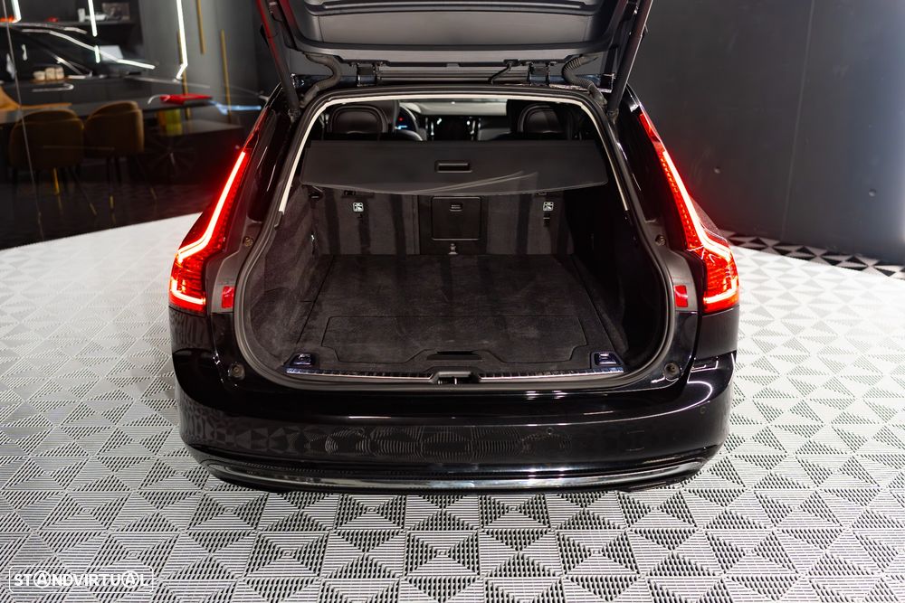 Volvo V90 2.0 T8 PHEV Inscription Expression AWD - 26