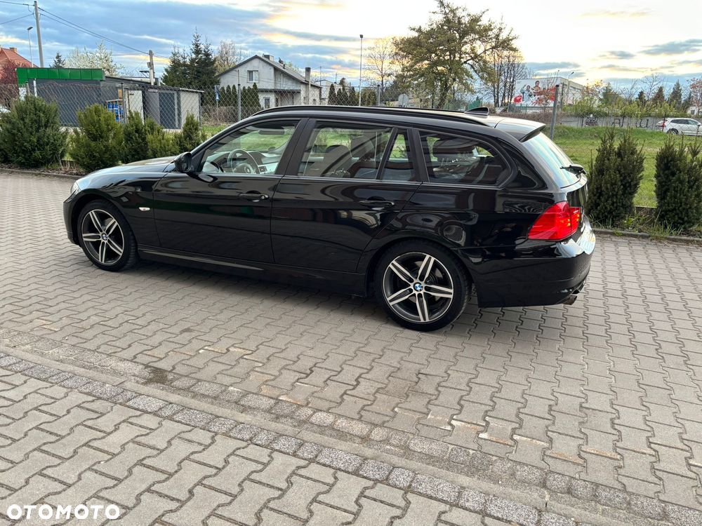 BMW Seria 3 318d - 14