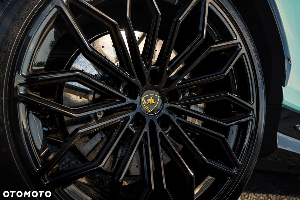 Lamborghini Urus - 6