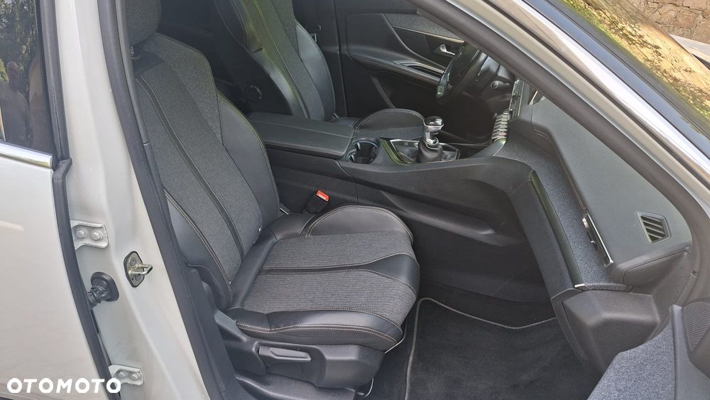 Peugeot 3008 - 10