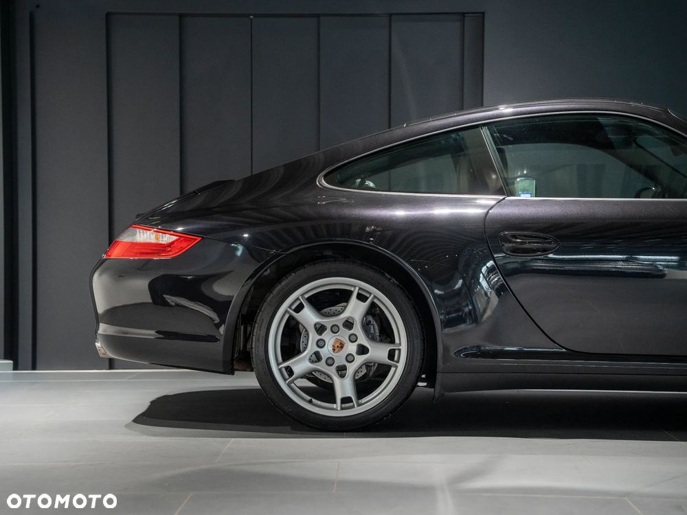 Porsche 911 Carrera 4 Tiptronic S - 12