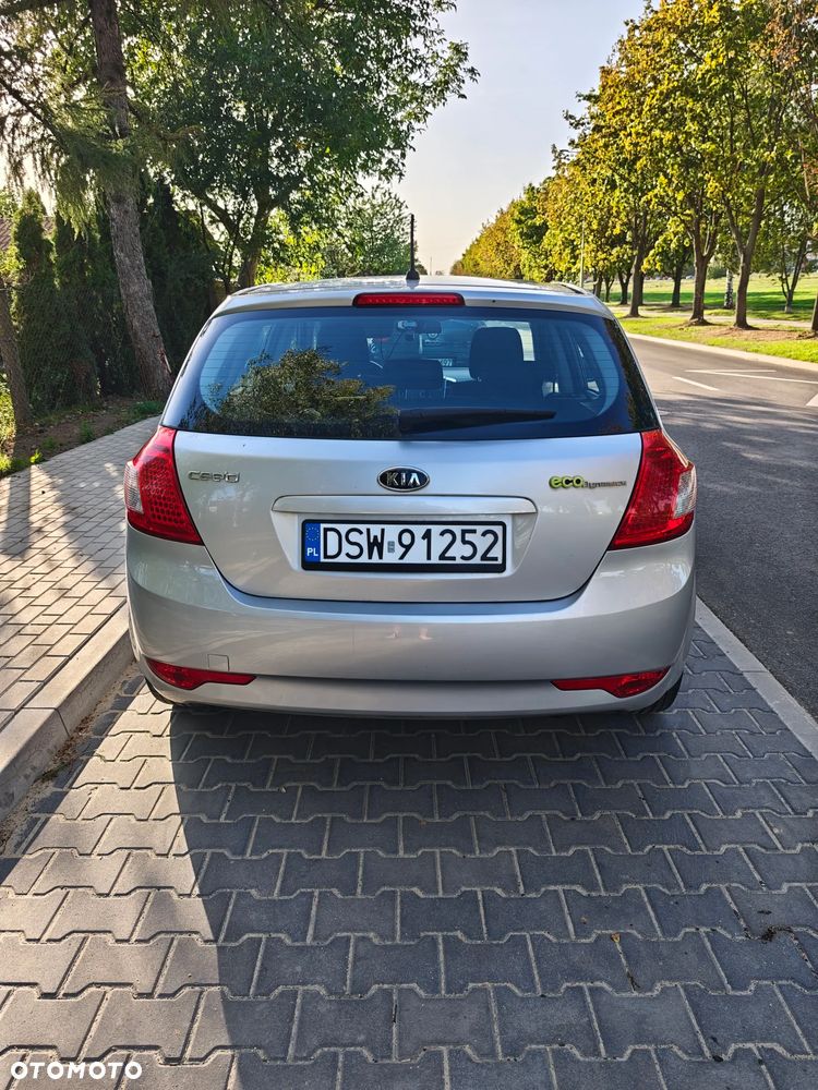 Kia Ceed - 7