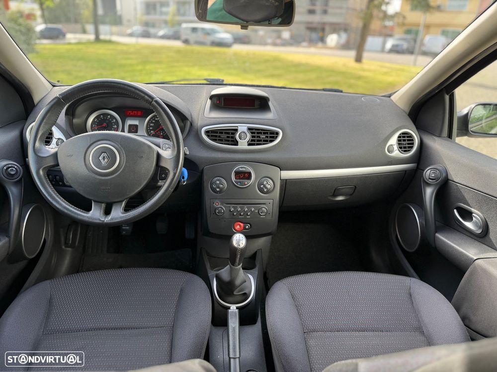 Renault Clio 1.2 16V Dynamique - 10