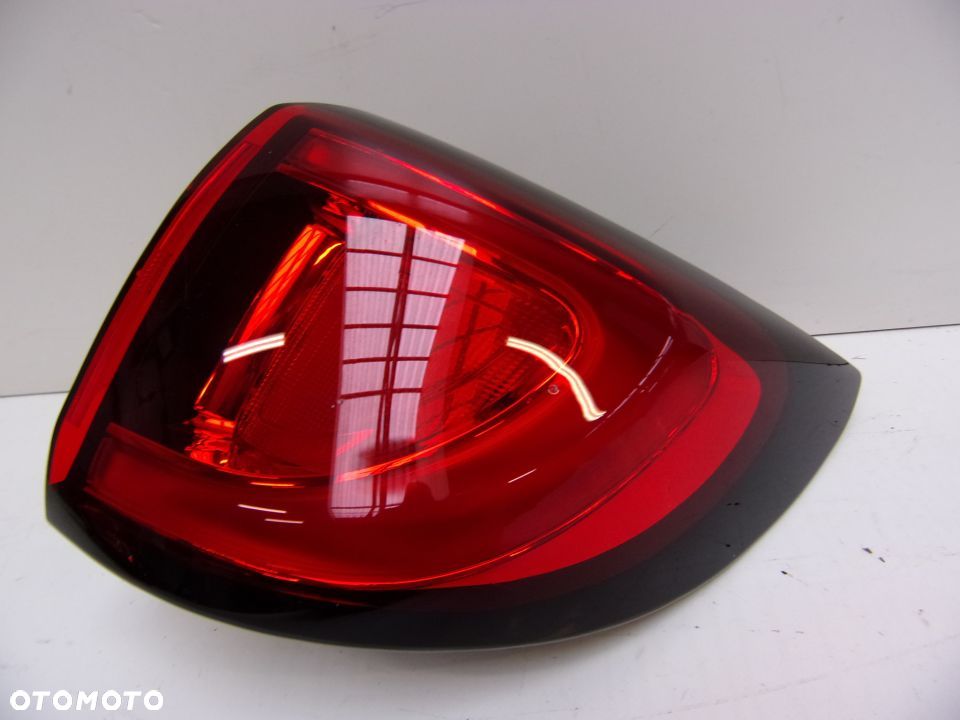 CHRYSLER PACIFICA 16- LAMPA PRAWA TYŁ P68229026AD