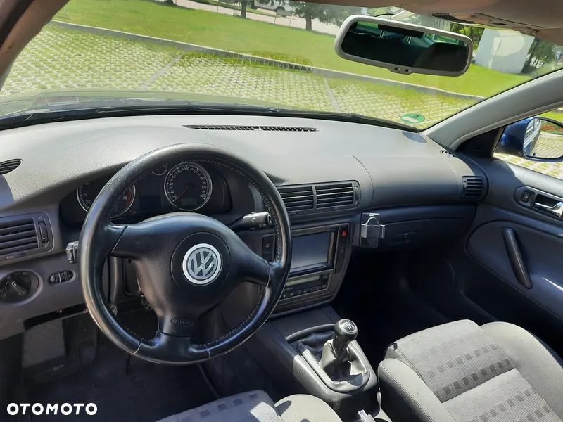 Volkswagen Passat - 5