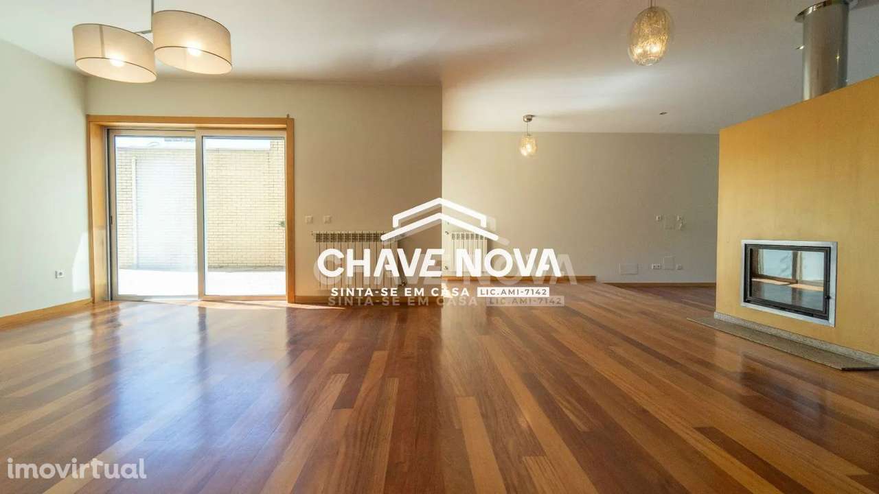 IF - Moradia T4 em condomínio fechado com piscina em Perosinho - Grande imagem: 4/37