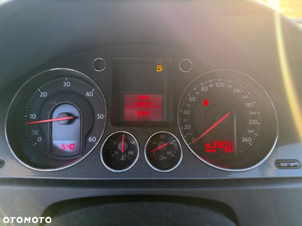 Volkswagen Passat 2.0 TDI Comfortline - 26