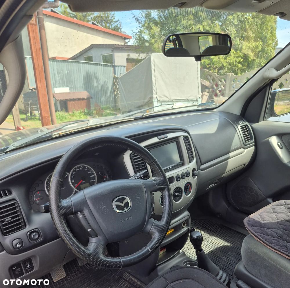 Mazda Tribute 4x4 Adventure Comfort - 4