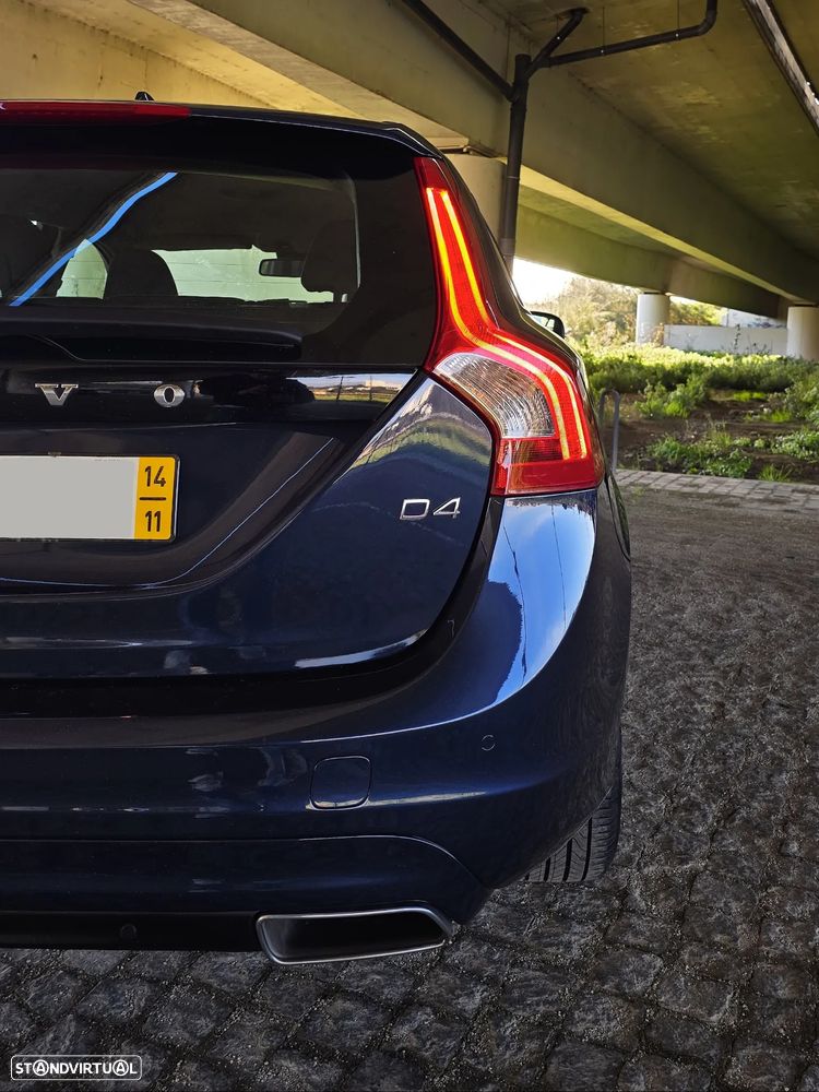 Volvo V60 2.0 D4 Kinetic - 25
