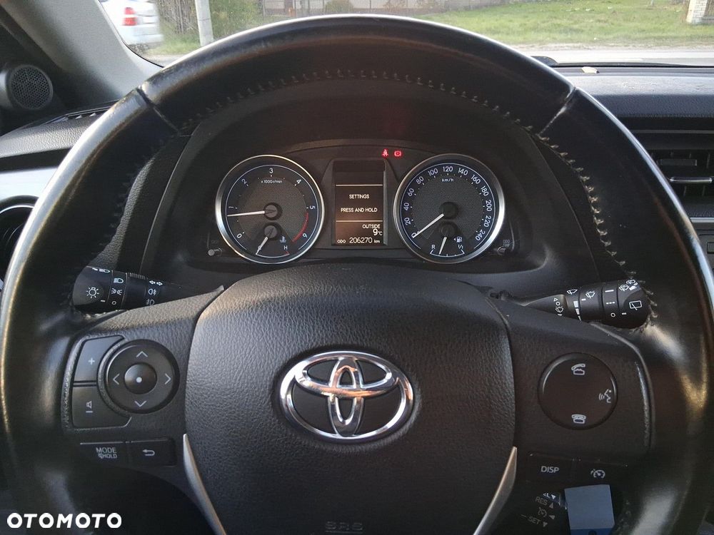 Toyota Auris - 13