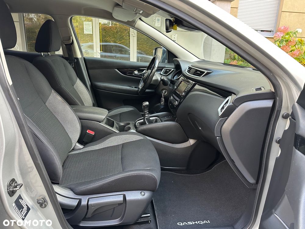 Nissan Qashqai 1.3 DIG-T N-Connecta - 13