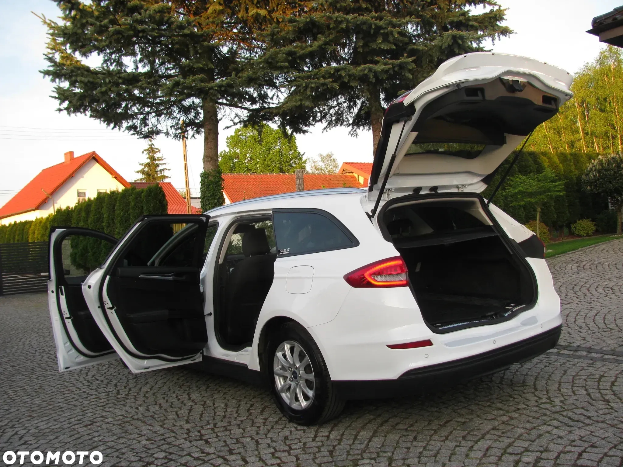 Ford Mondeo - 12