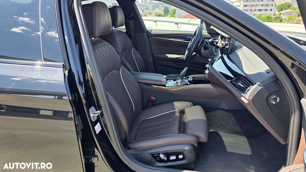 BMW Seria 5 530d xDrive AT MHEV - 12