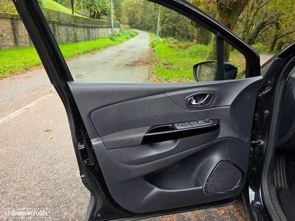 Renault Captur ver-1-5-dci-exclusive-xmod - 12