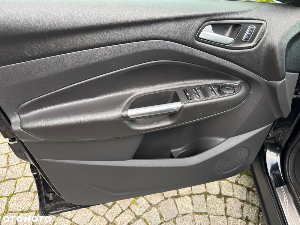 Ford Kuga 2.0 TDCi 4x4 Titanium - 18