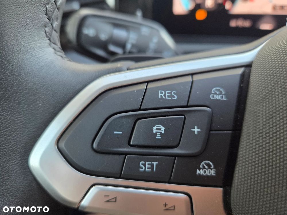 Volkswagen Tiguan - 15