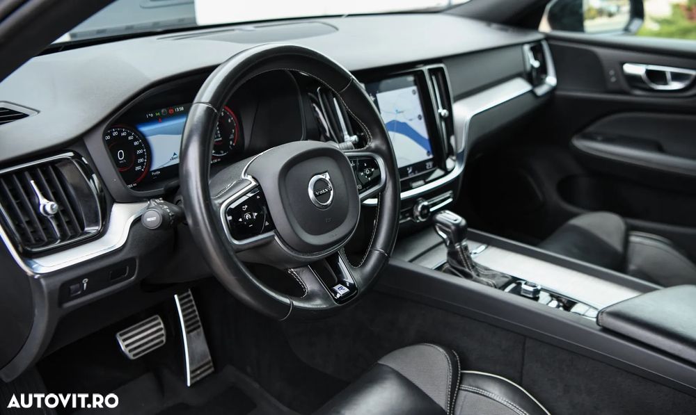 Volvo S60 T5 R-Design - 18