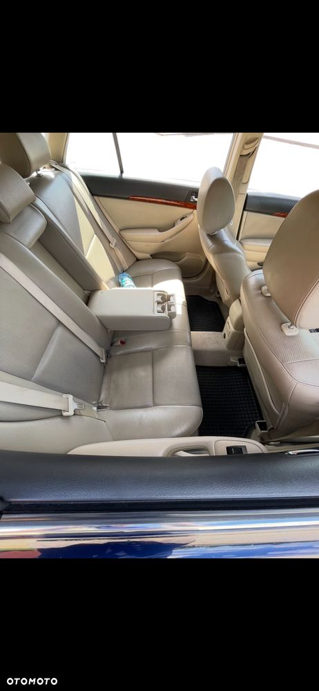 Toyota Avensis 2.0 D-4D Prestige - 7