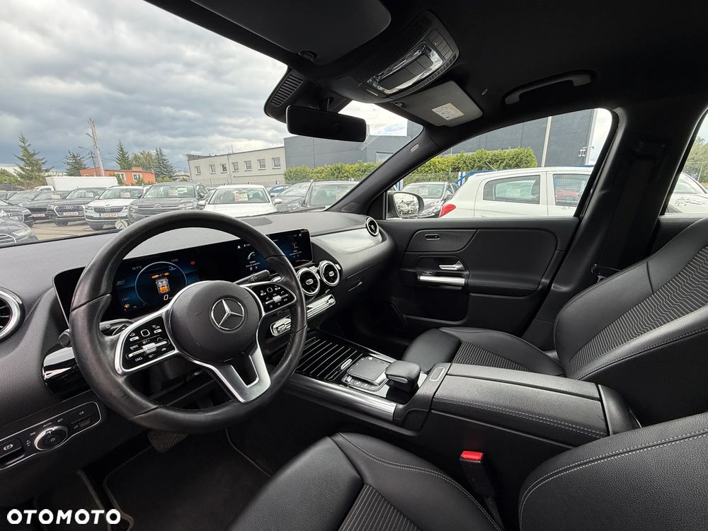 Mercedes-Benz GLA 200 d 8G-DCT - 10