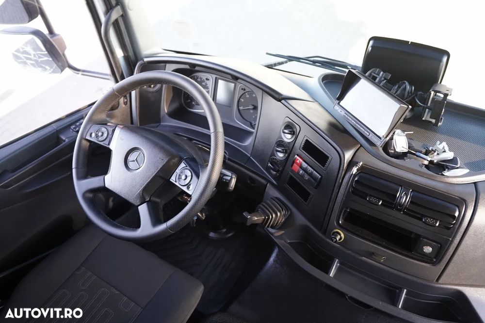 Mercedes-Benz ATEGO 1218 / 4X2 / CONTAINER / DHOLLANDIA LIFT - 1.500 KG / ROLLER - 29