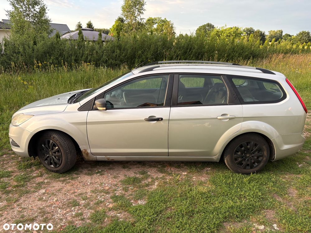 Ford Focus 1.6 TDCi Ambiente - 8