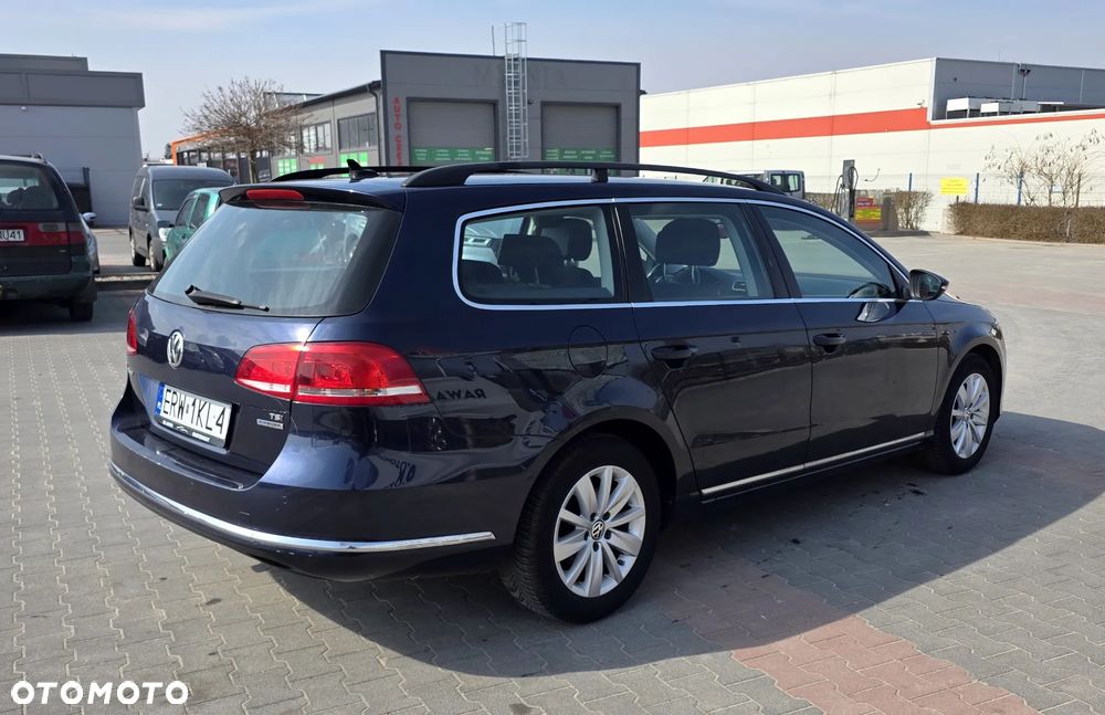 Volkswagen Passat 1.4 TSI DSG BlueMotion Technology Business Edition - 4