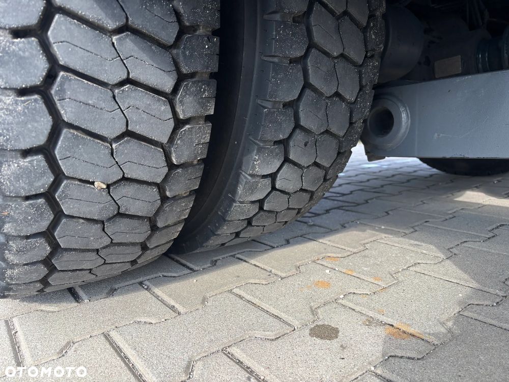 Mercedes-Benz ATEGO 1524  EURO 6 (1527, 1530) kontener z windą , idealny stan , z Niemiec - 24