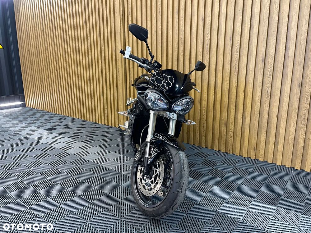 Triumph Street Triple - 7