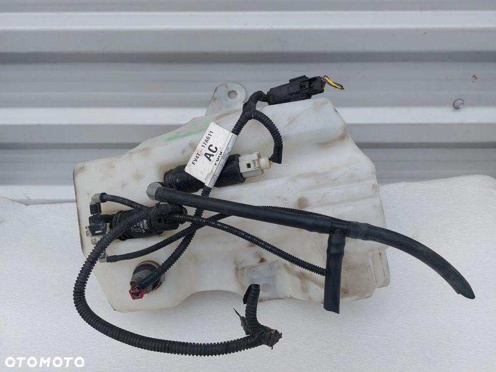 Zbiorniczek płynu spryskiwaczy Ford Kuga , pompki Xenon - 1