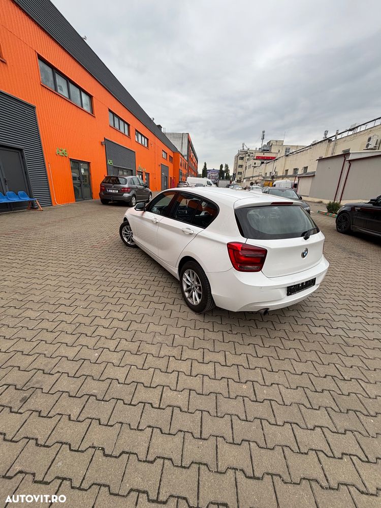 BMW Seria 1 116i - 11