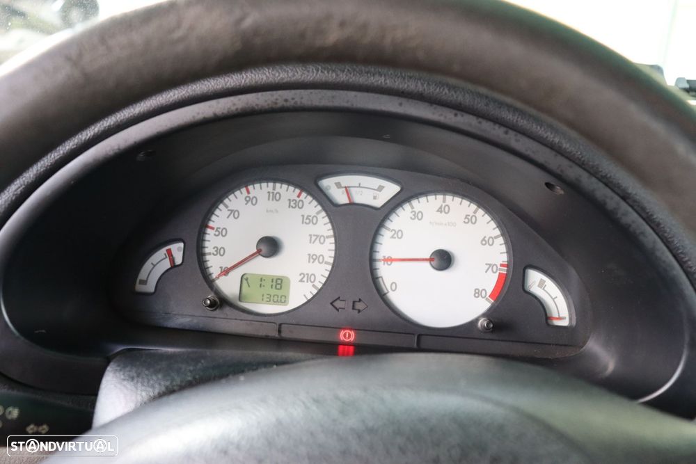 Citroën Saxo 1.6i 16V Cup - 12