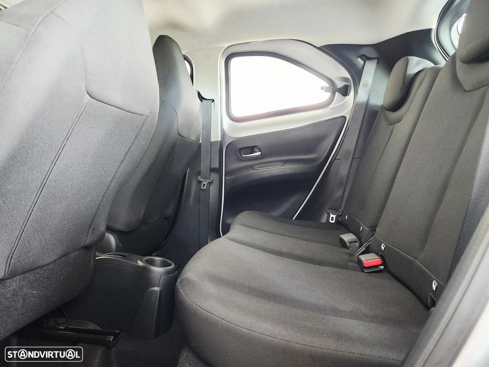 Toyota Aygo X Air Style - 50