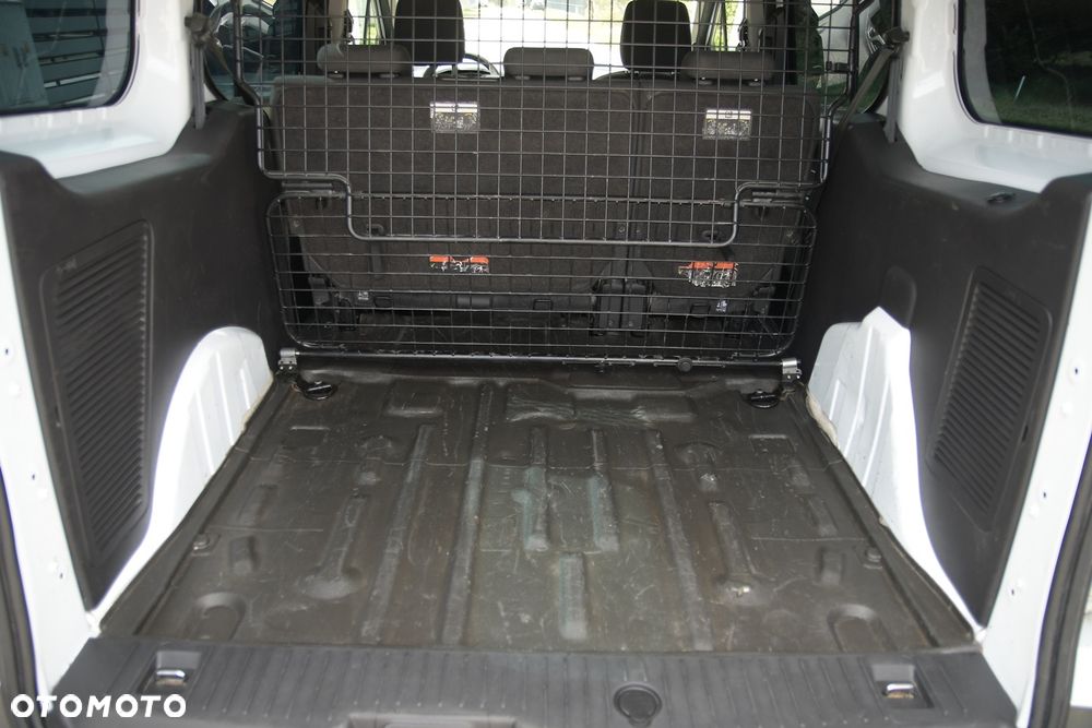 Ford Trasit Connect - 15