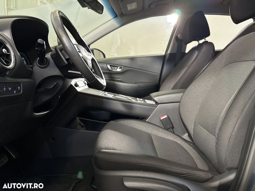 Hyundai KONA - 22