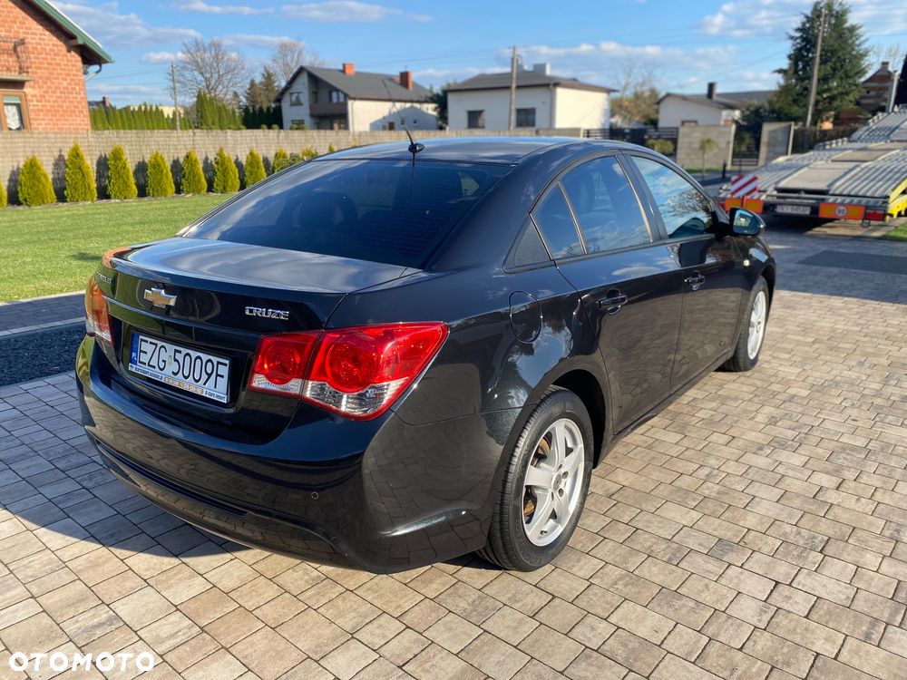 Chevrolet Cruze 1.8 LT - 17