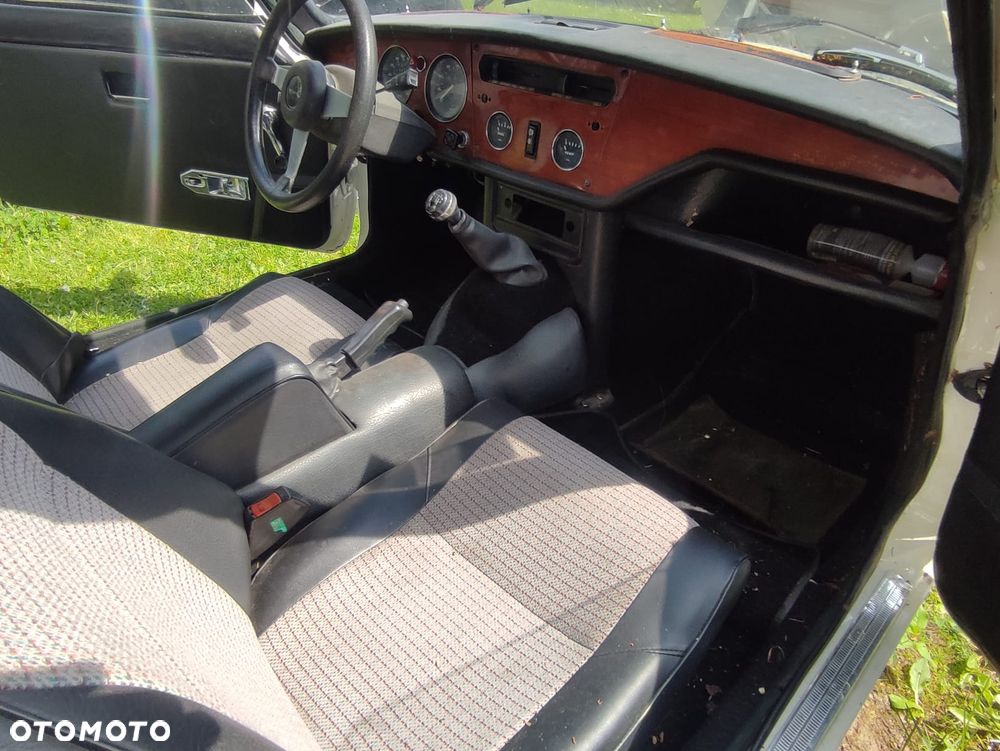 Triumph Spitfire - 15