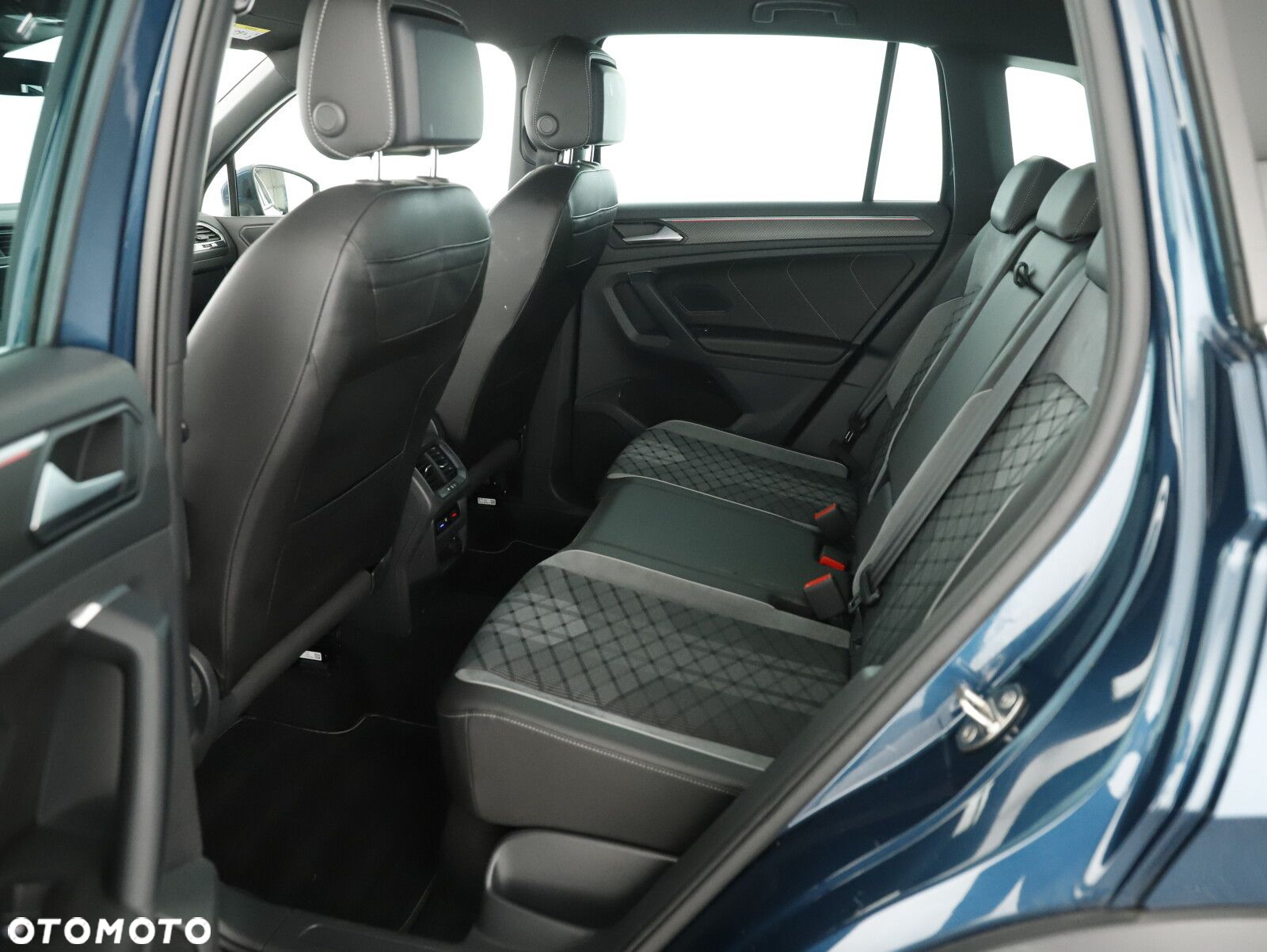 Volkswagen Tiguan 2.0 TDI SCR 4Mot R-Line DSG - 24