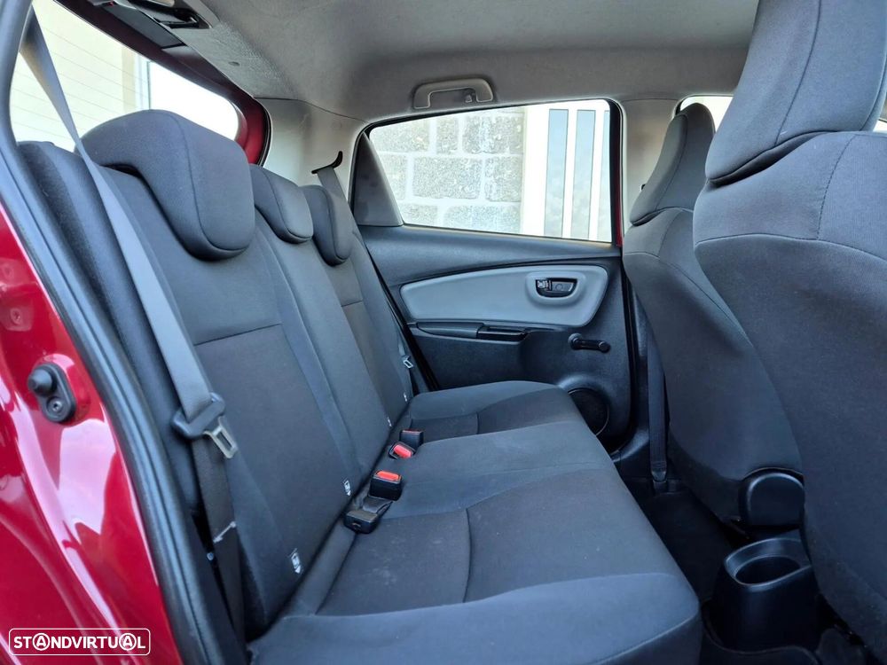 Toyota Yaris 1.5 VVT-i Active - 7