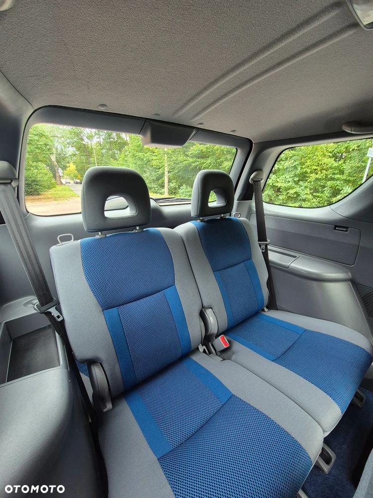 Toyota RAV4 - 8